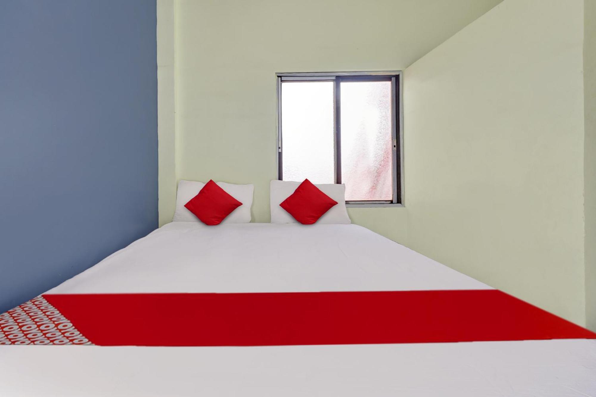 Oyo Sampige Heritage Hotel Koppal Ngoại thất bức ảnh